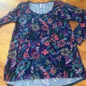 Lularoe Lynnae Long Sleeve Top